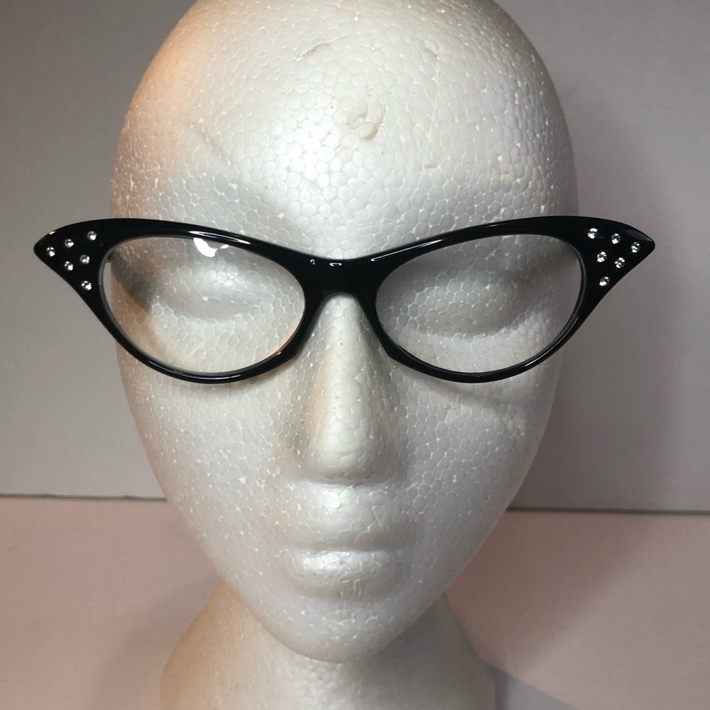 Woman’s fashion cat eye glasses - Picture 11 of 15